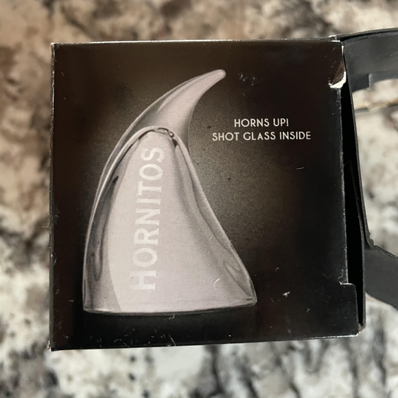 Set of 2 Sauza Hornitos Tequila Horns Up Devil Horn Double Shot Glasses NEW - Picture 6 of 6